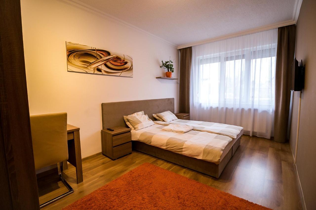 Thermal Next II Weninger Apartman Kiskunhalas Exterior foto